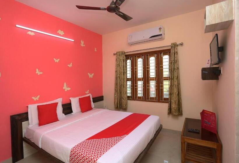 Hotel O Greenland Inn