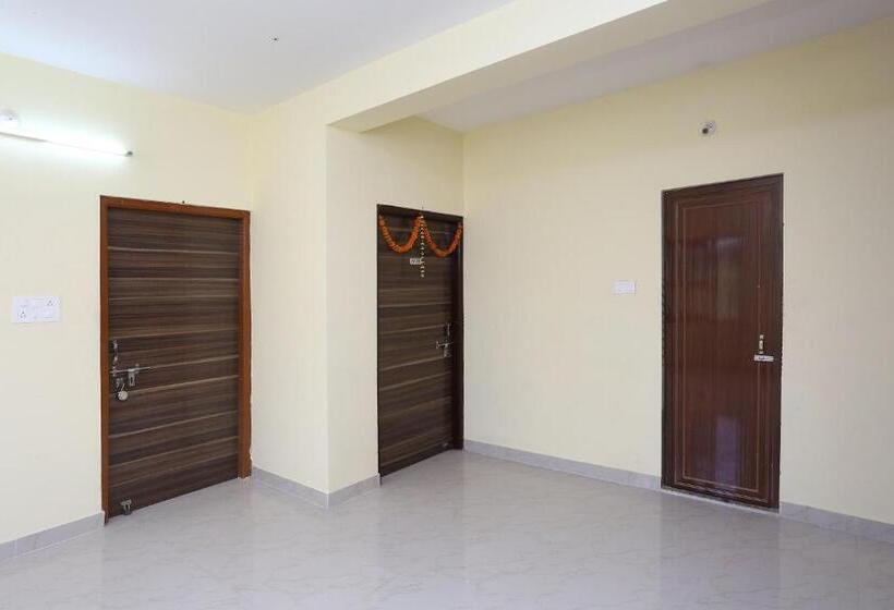 Hotel O Greenland Inn