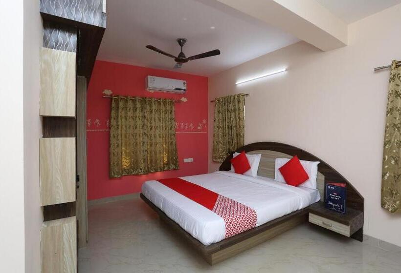 Hotel O Greenland Inn