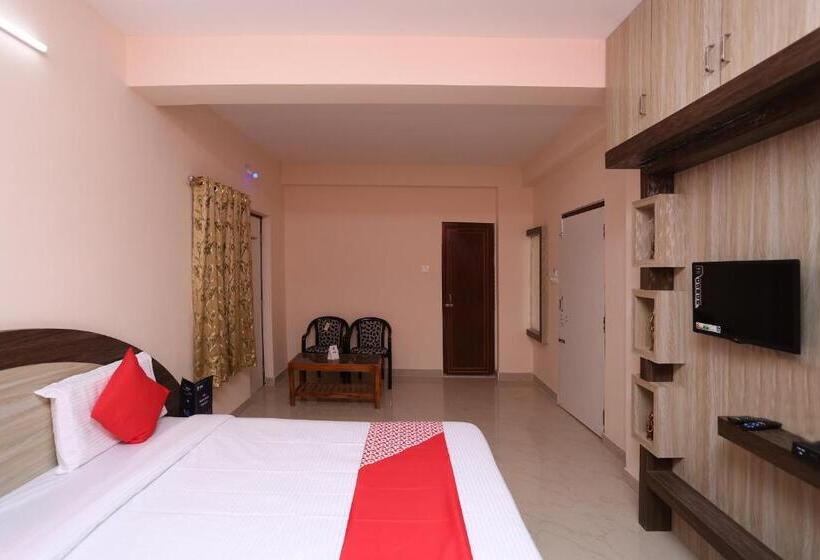 Hotel O Greenland Inn