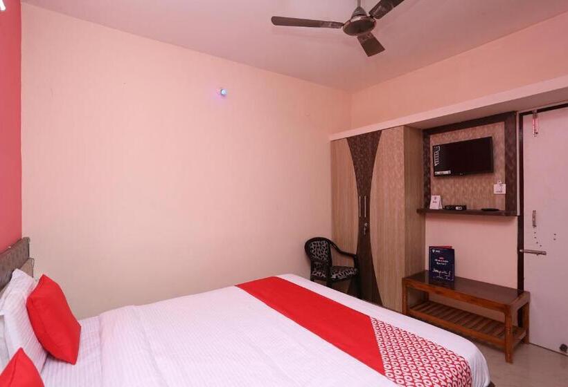 Hotel O Greenland Inn