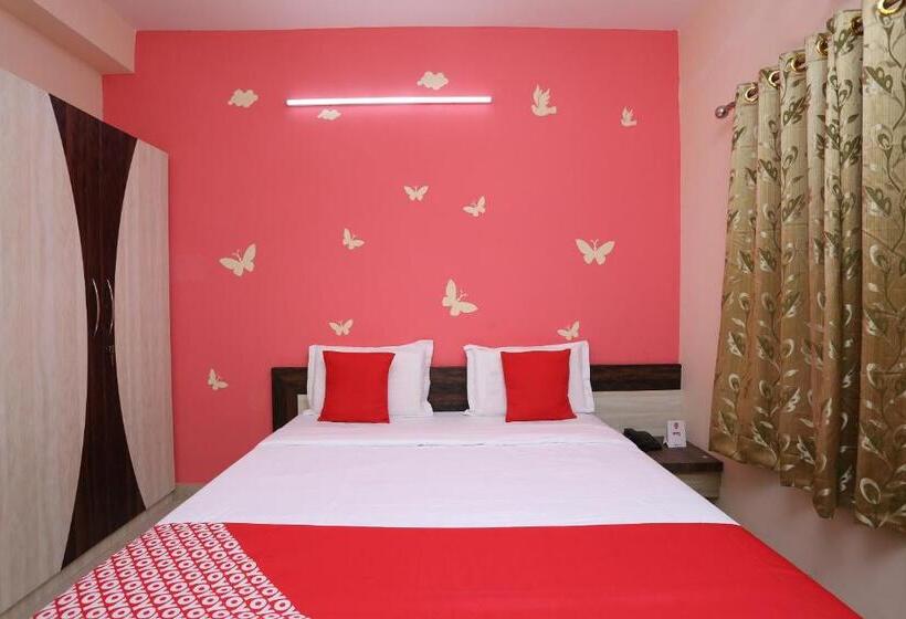 Hotel O Greenland Inn