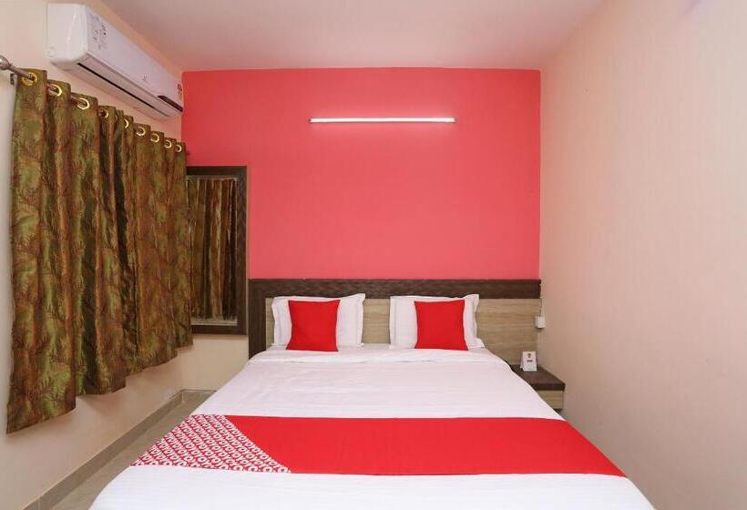 Hotel O Greenland Inn