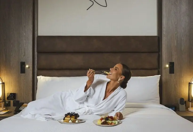 هتل Voco Dubai The Palm, An Ihg