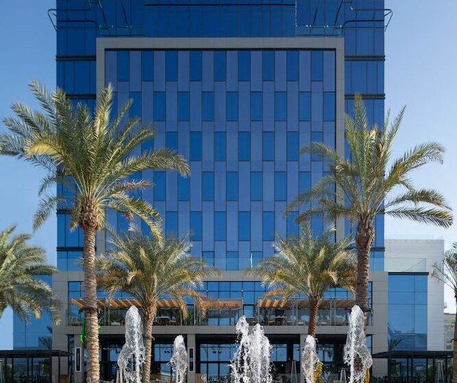 Отель Voco Dubai The Palm, An Ihg