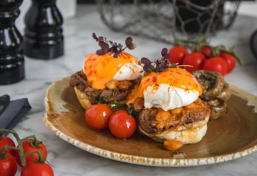 Отель Voco Dubai The Palm, An Ihg