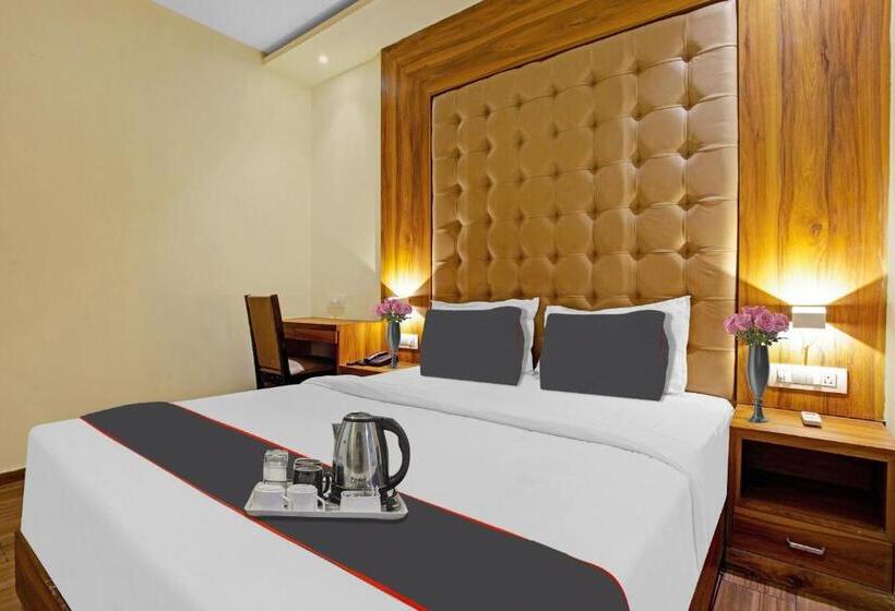 فندق Capital O 701204  Art Inn