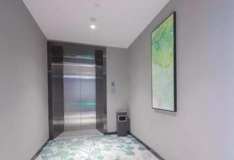 Hotelli Greentree Inn Express Shangqiu Beihai Road South Railway Station