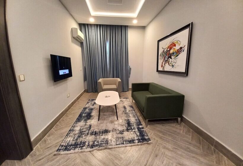 هتل Solace Suits & Homes