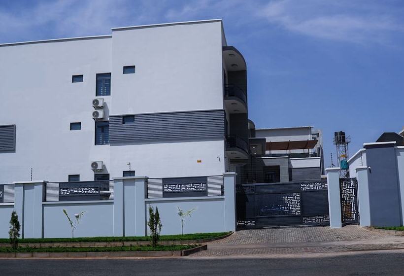 هتل Solace Suits & Homes