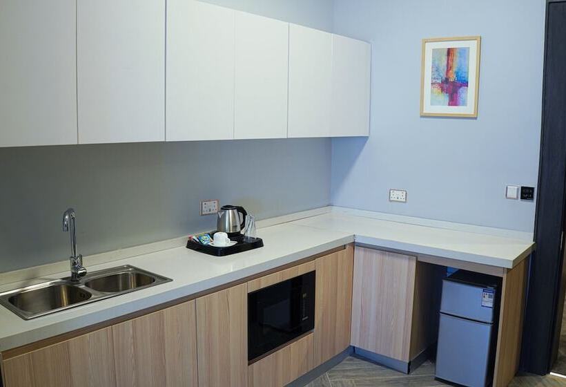 هتل Solace Suits & Homes