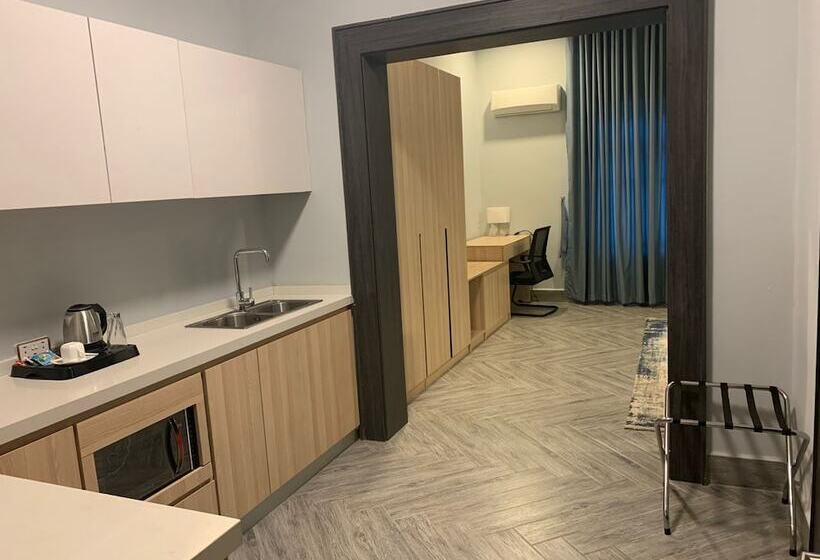 هتل Solace Suits & Homes