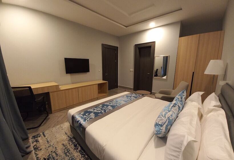 هتل Solace Suits & Homes