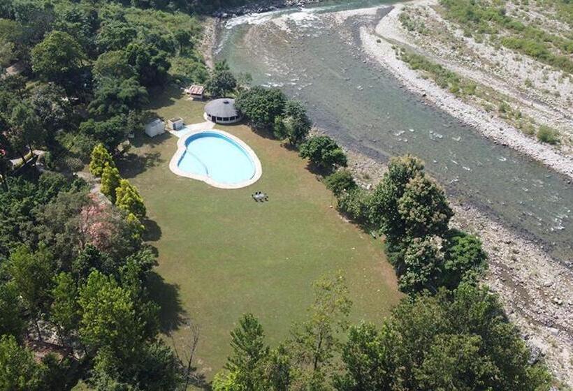 هتل Welcomheritage Tarangi Ramganga Resort