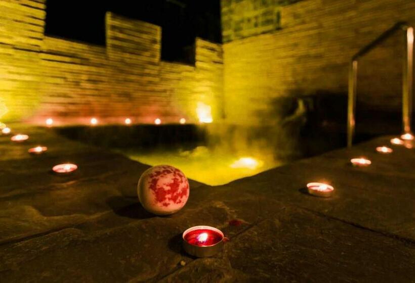 Hotel Austin Hot Spring Resort