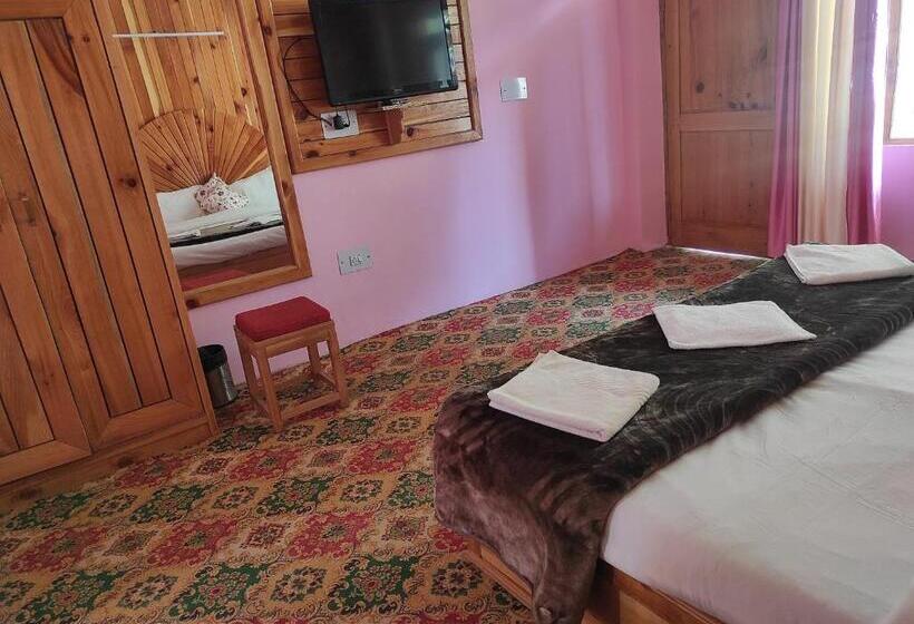 בית מלון כפרי Fab Forest Retreat