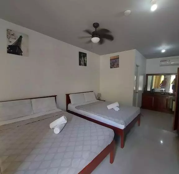 ホテル Garden Village Resort