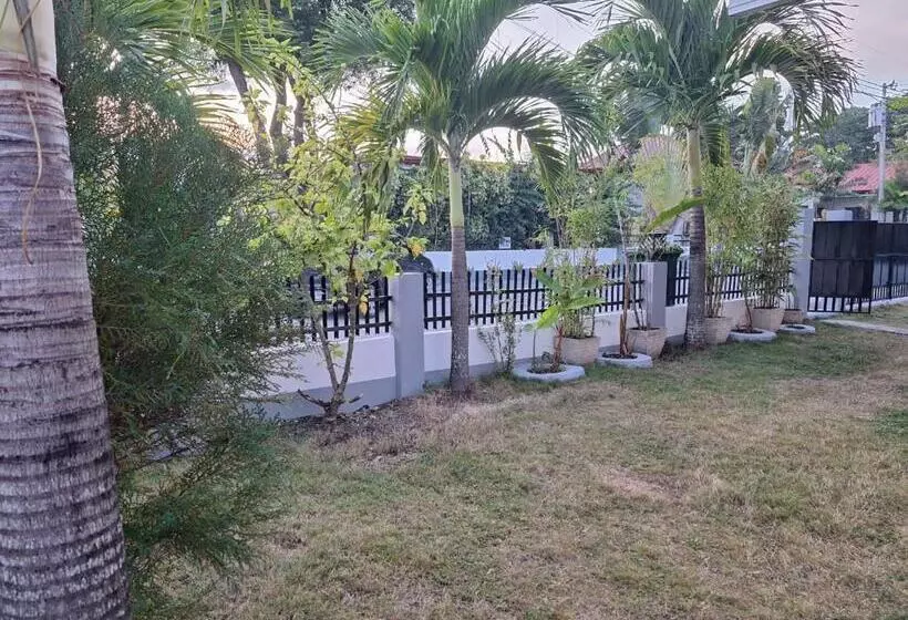 ホテル Garden Village Resort