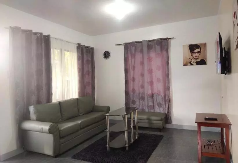 ホテル Garden Village Resort