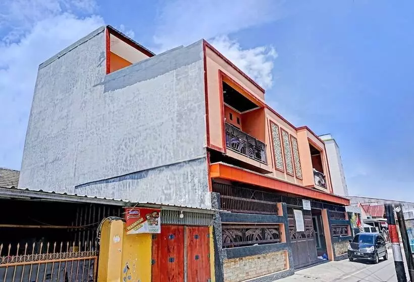 ホテル Oyo 91649 Orange Homestay Makassar