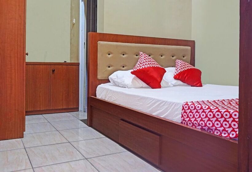בית מלון כפרי Oyo 91649 Orange Homestay Makassar