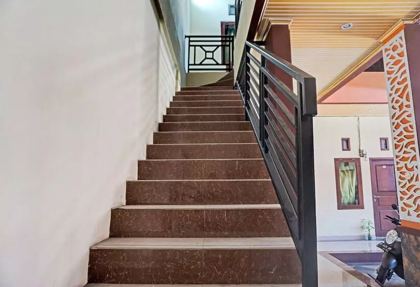 ホテル Oyo 91649 Orange Homestay Makassar