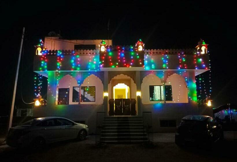 בית מלון כפרי The Vantage Haveli