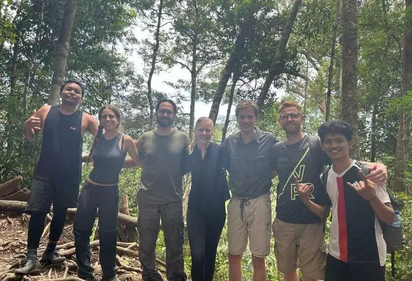 ペンション Aussie Inn Bukit Lawang