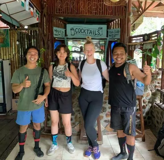 ペンション Aussie Inn Bukit Lawang