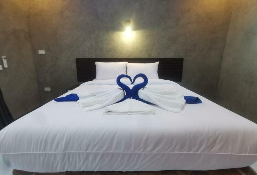 אתר נופש Baan Chainarong