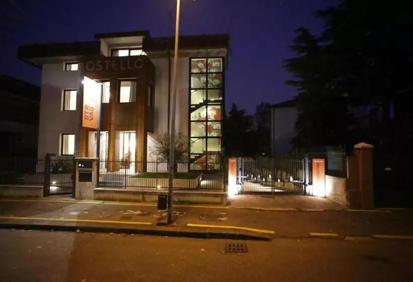 Stravagante Hostel & Rooms
