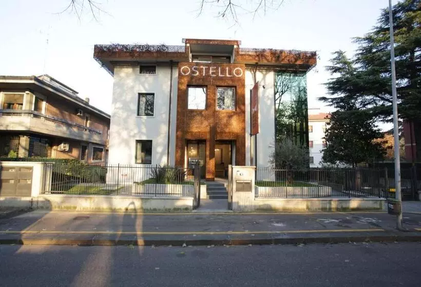 Stravagante Hostel & Rooms