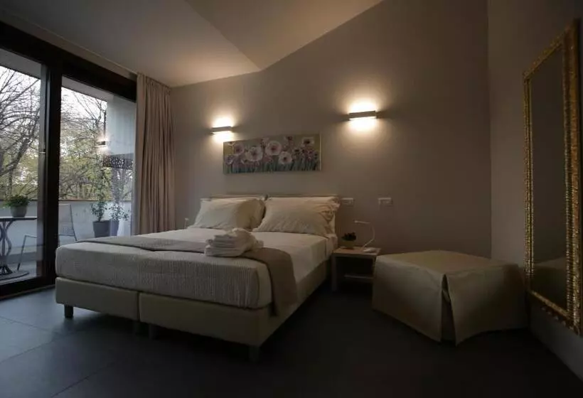 Stravagante Hostel & Rooms