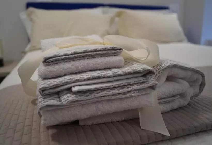 Stravagante Hostel & Rooms