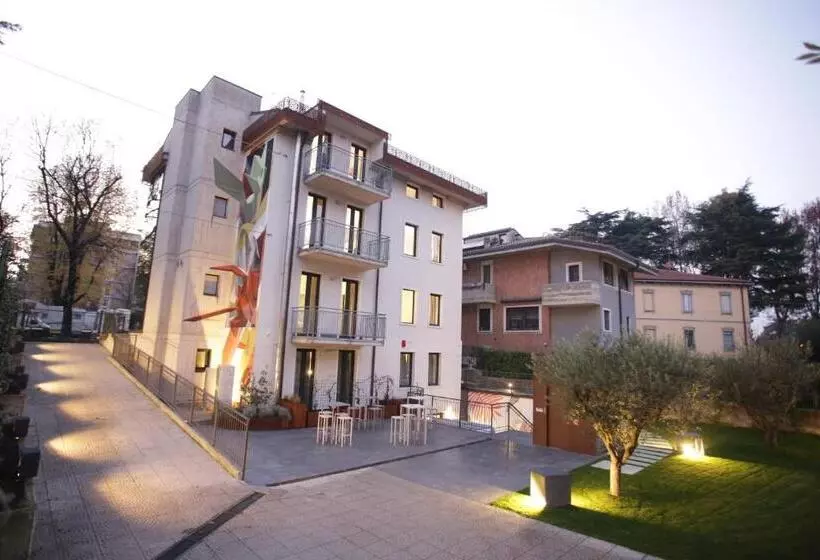 Stravagante Hostel & Rooms