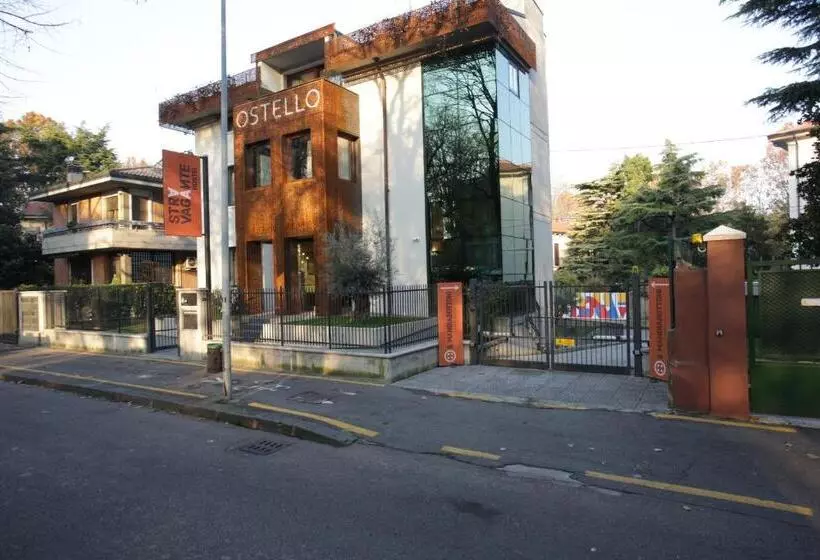 Stravagante Hostel & Rooms