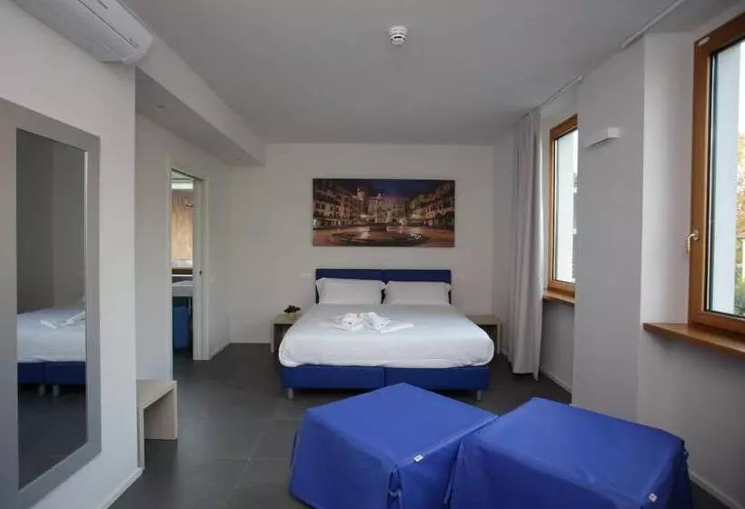 Stravagante Hostel & Rooms