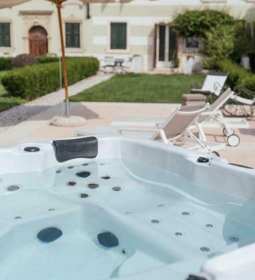 تختخواب و صبحانه Madonna Villa Baietta