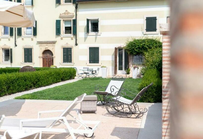 تختخواب و صبحانه Madonna Villa Baietta