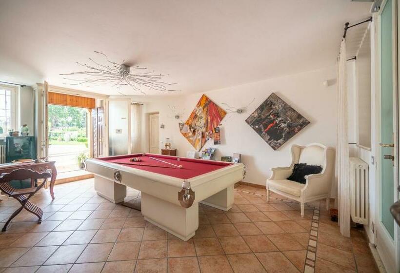 تختخواب و صبحانه Madonna Villa Baietta