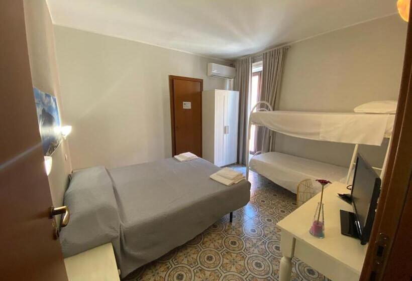 Bed and Breakfast Phenicusa