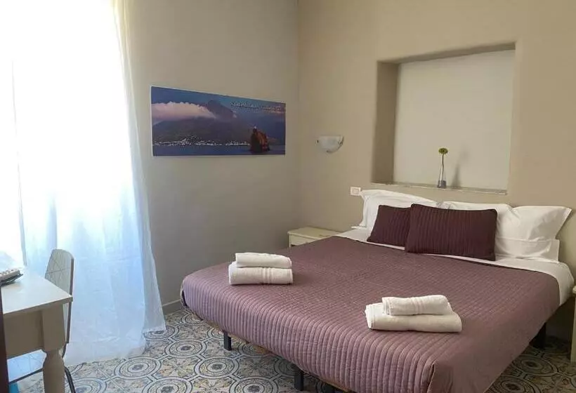 ベッドアンドブレックファースト Phenicusa