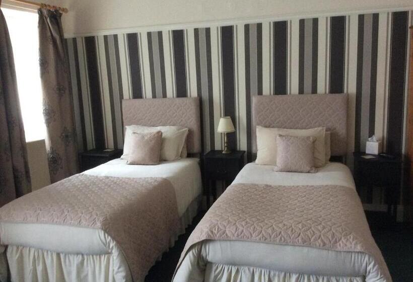 住宿加早餐  The Queens