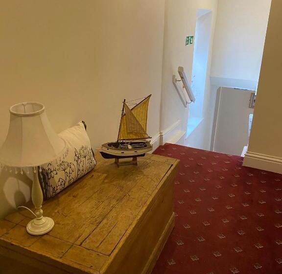 住宿加早餐  The Queens