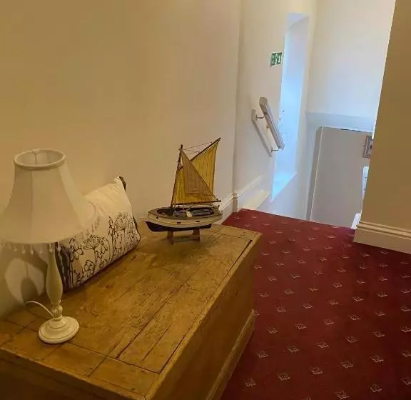 ベッドアンドブレックファースト The Queens