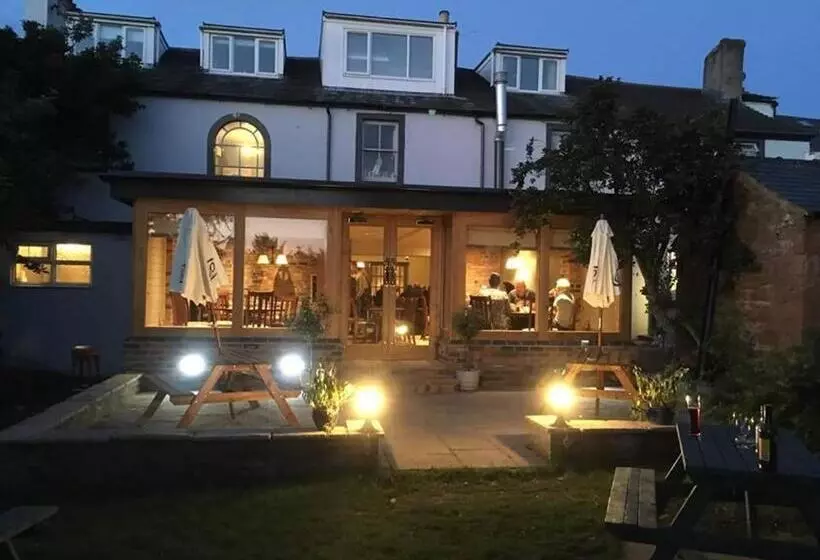 ベッドアンドブレックファースト The Queens