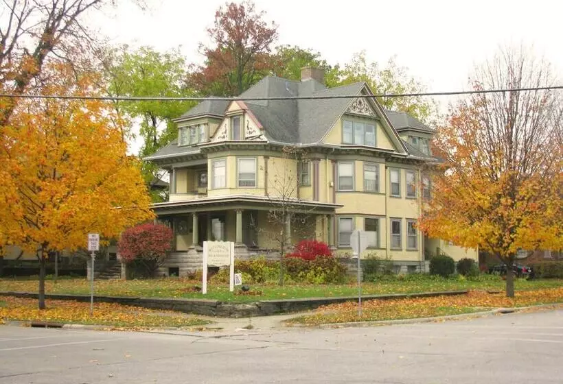 ベッドアンドブレックファースト The Weis Mansion