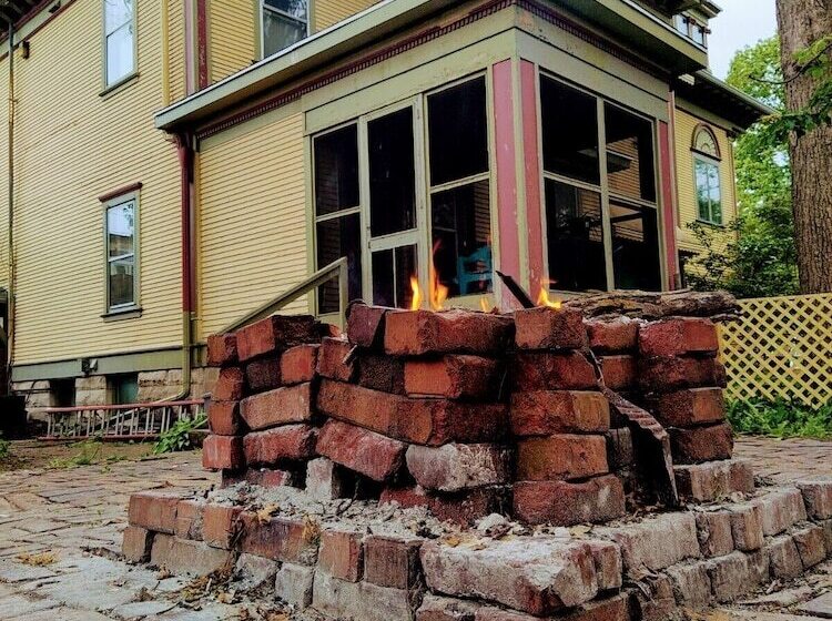 Nocleg ze śniadaniem The Weis Mansion