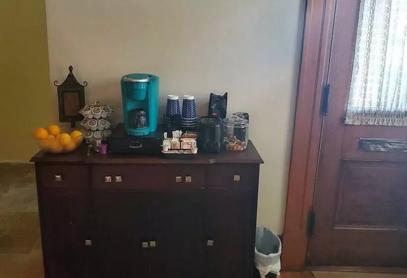 ベッドアンドブレックファースト The Weis Mansion