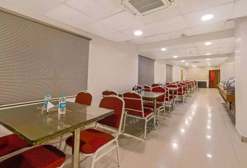 Hotelli Treebo Golden Swan Pammal